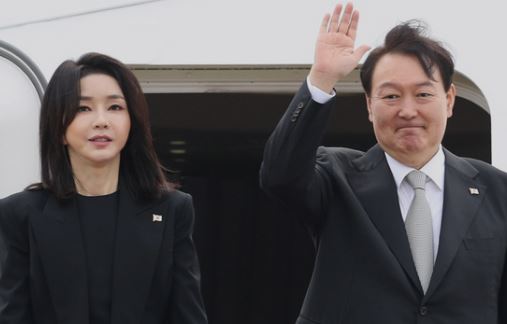 【悲報】韓国大統領、エリザベス女王の弔問できずｗ　他の首脳に置いてかれるｗ￼